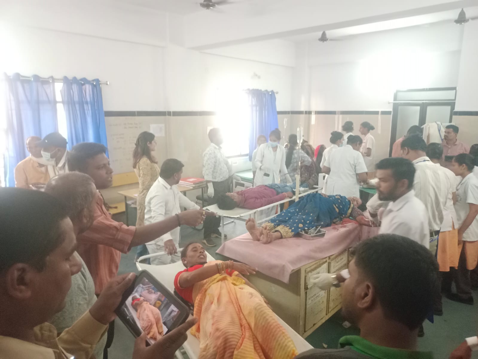 हादसा : श्रद्धालुओं से भरी पिकअप पलटी, 25 घायल, 01 गंभीर, गंगरेल अंगारमोती मंदिर का दर्शन कर आ रहे थे