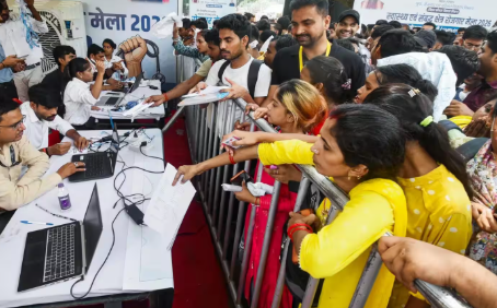 New Jobs : 11 हजार पदों पर अब सीधी भर्ती, राजधानी में इसी माह में मेगा जॉब फेयर, 70 से ज्यादा कंपनियां होंगी शामिल