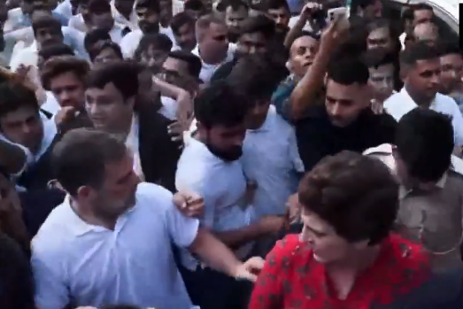 LIVE : राहुल गांधी, प्रियंका गांधी ने ‘दिल्ली चलो’ मार्च में भाग लिया, नेहा बोरा भी साथ थीं, प्रियंका करती रहीं चिंता, इशारे से अपने पास बुलाया, देखिए वीडियो