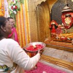 President in Bastar राष्ट्रपति द्रौपदी मुर्मु बस्तर पहुंची, मां दंतेश्वरी मंदिर में की पूजा-अर्चना, मुरिया दरबार में शामिल हुईं, एक्सक्लुजिव तस्वीरें देखिए