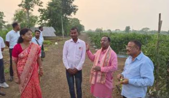 भाजपा के कृषि मंत्री कांग्रेस विधायक के फार्म हाउस पहुंचे, उधर कार्यकर्ता बाट जोहते रह गए, अब मंत्री की शिकायत संगठन तक पहुंची