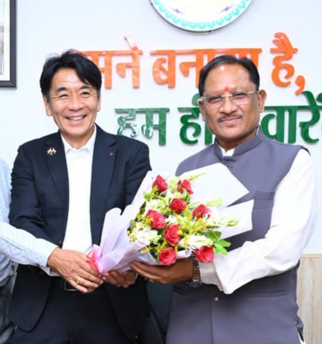 सीएम साय आज से 3 दिन तक सिंगापुर दौरे पर, छत्तीसढ़ में आईटी, सेमीकंडक्टर, क्लाउड, फार्मा, इलेक्ट्रॉनिक्स, लॉजिस्टिक और स्किल ट्रेनिंग जैसे क्षेत्रों में निवेश लाना मुख्य लक्ष्य, जापानी कंपनी 100 करोड़ के निवेश की तैयारी में