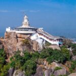 नवरात्रि पर श्रद्धालुओं को मिली 10 अस्थायी ट्रेनें, मां बम्लेश्वरी दर्शन के लिए डोंगरगढ़ में रुकेंगी दो मिनट, ट्रेनों की सूची और समय देखिए