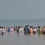 जल सत्याग्रह शुरू : गंगरेल बांध में 78 डूब प्रभावितों का अनिश्चितकालीन धरना शुरू, हाईकोर्ट का आदेश का भी पालन नहीं