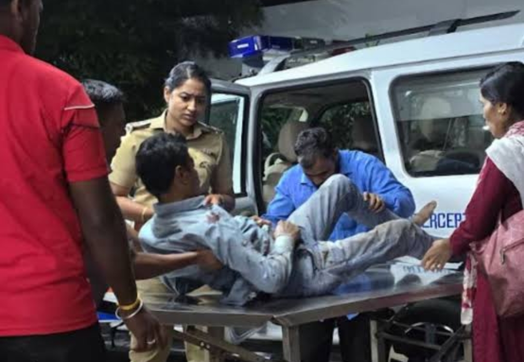 Breaking : माता पंडाल के पास लगी रस्‍सी में फंसा युवक का गला, एक की मौत, दूसरा घायल, पुलिस ने दर्ज की FIR, मुस्लिम समाज का प्रदर्शन