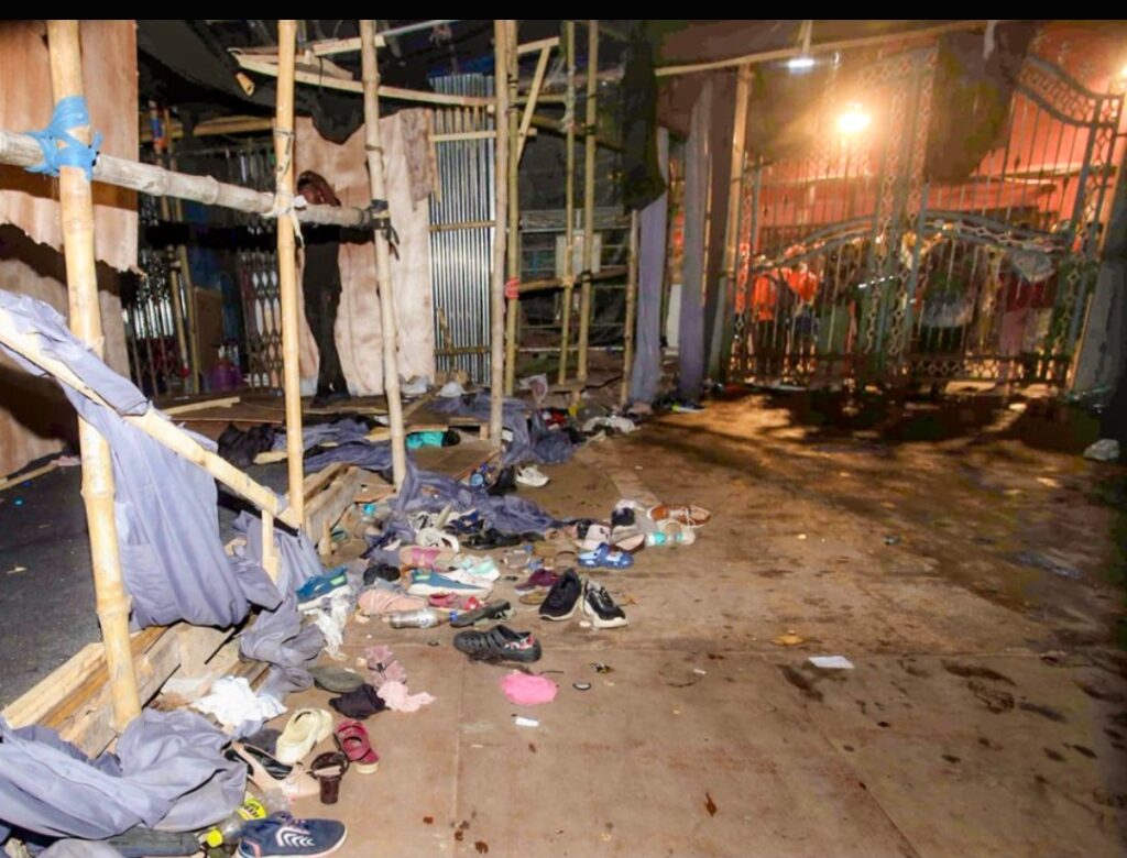 दुर्गा पंडाल हादसा : अब तक 20 की मौत, 40 घायल, 12 आरोपी हिरासत में, सिट जांच का ऐलान, मृतकों को 25 लाख, एक सरकारी नौकरी