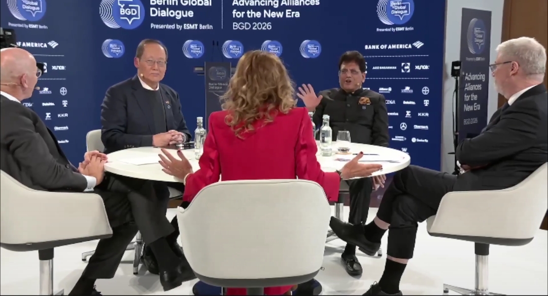 Berlin Dialogue यूरोपीय देशों को आईना दिखाया केंद्रीय मंत्री पीयूष गोयल ने, बोले- दुनिया की 17 प्रतिशत आबादी हमारी, मगर कार्बन उत्सर्जन में आप हमसे 15 प्रतिशत ज्यादा हैं’ WATCH VIDEO