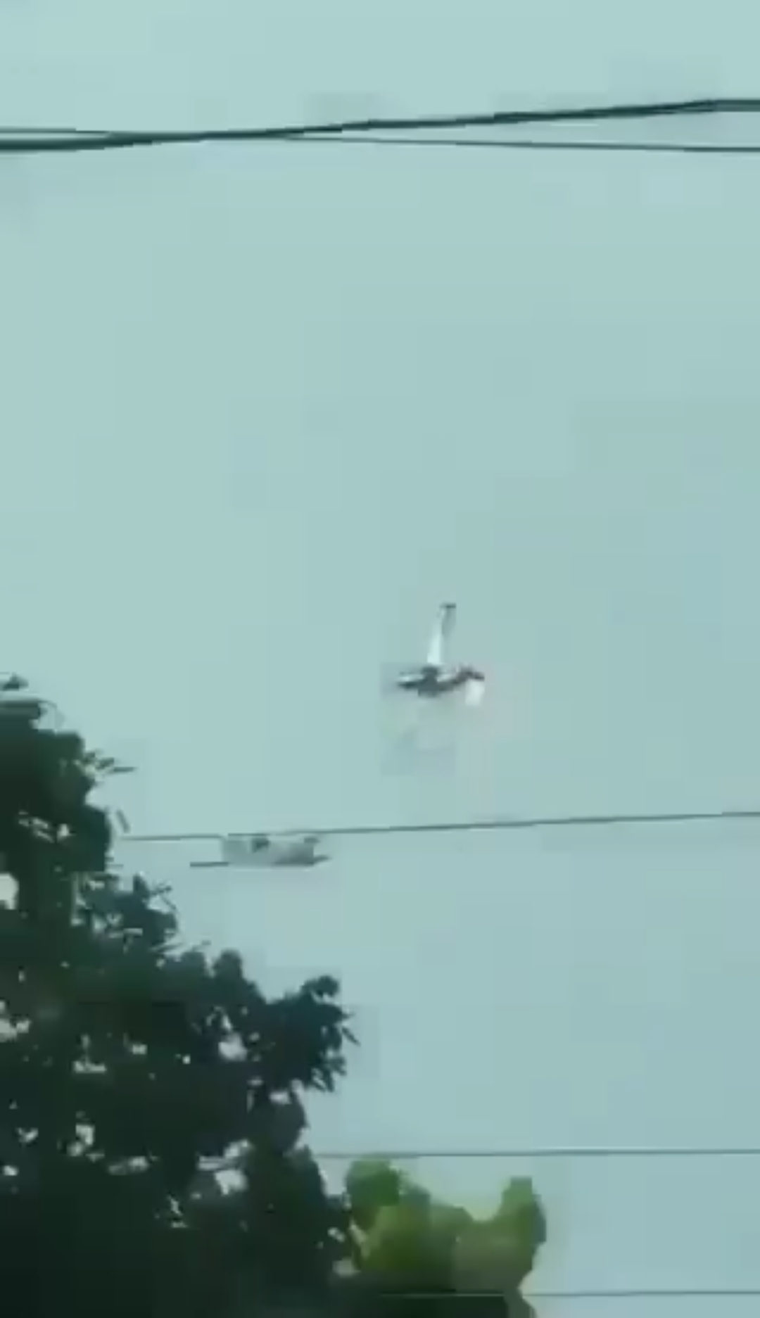 VIDEO : एयर फोर्स के दो विमान हवा में टकराये, चारों पायलटों की मौत