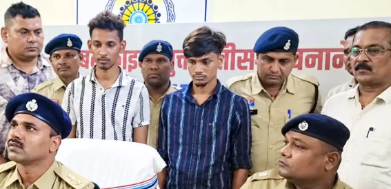 एसिड अटैक : षडयंत्र रचने वाले प्रेमी सहित उसका दोस्त गिरफतार, युवती से शादी करना चाहता था प्रेमी, युवती के मना करने पर रची साजिश