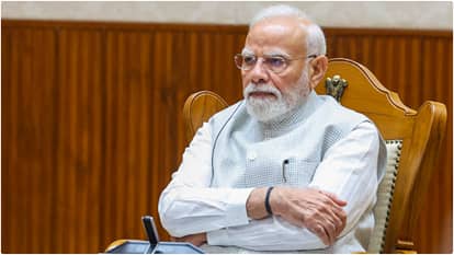 प्रधानमंत्री मोदी ने कैप्टन स्मित मच्छार से की बात: भारतीय पायलट की बहादुरी को सराहा, घटना के बारे में ली पूरी जानकारी