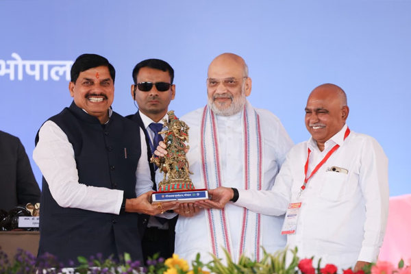 दूध के कारोबार में मध्यप्रदेश की बड़ी छलांग: अमित शाह ने दी डेयरी सेक्टर को करोड़ों की सौगात, कई प्रोजेक्ट्स का किया लोकार्पण