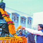 ओडिशा में ‘उत्कलमणि’ गोपबंधु दास की 149वीं जयंती पर उन्हें श्रद्धांजलि दी गई