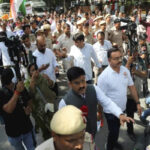 एसआईआर प्रक्रिया में गड़बड़ियों और सीईसी ज्ञानेश कुमार को हटाने की मांग को लेकर इंडिया गठबंधन का मार्च