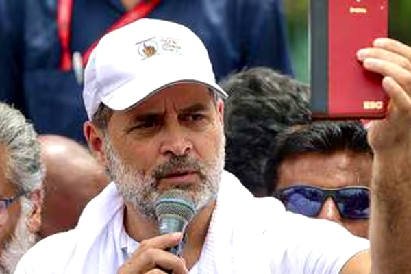 ‘इंडिया’ गठबंधन ‘चुनावी अनियमितताओं’ और ‘वोट चोरी’ के खिलाफ याचिका दायर करेगा : राहुल गांधी