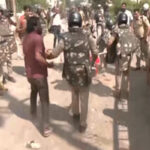 इंदौर में सड़क से अतिक्रमण हटाने के दौरान सरकारी अमले पर पथराव, आठ लोग गिरफ्तार