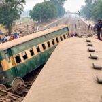 ट्रेन के पटरी से उतरने के कारण छह लोगों की मौत, 40 अन्य घायल