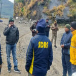 उत्तराखंड हेलीकॉप्टर हादसे में जान गंवाने वाले छह लोगों के शव निकालने के लिए अभियान जारी