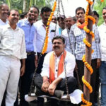 गन्ना उत्पादक किसानों में उत्साह एवं खुशी: उप मुख्यमंत्री शर्मा को शक्कर की बोरियों से तौलकर जताया आभार