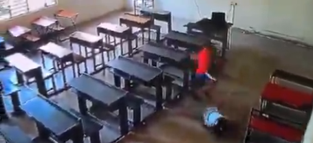 Chandigarh School खौफनाक वारदात, तीसरी कक्षा के छात्र ने केजी की छात्रा पर जानलेवा हमला किया, लड़की हालत गंभीर, वीडियो वायरल