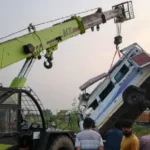 कोटा में दिल्ली-मुंबई एक्सप्रेस-वे पर भीषण हादसा: नाले में गिरी 25 यात्रियों से भरी टेंपो ट्रैवलर, बैतूल के करीब 6 लोगों की मौत की खबर